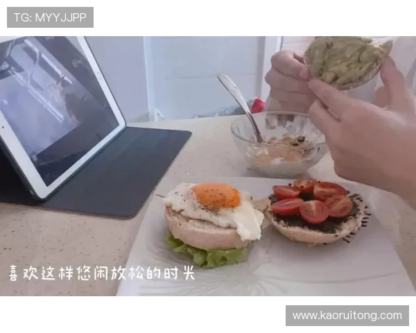 马竞球迷4-1领先时悠闲做三明治